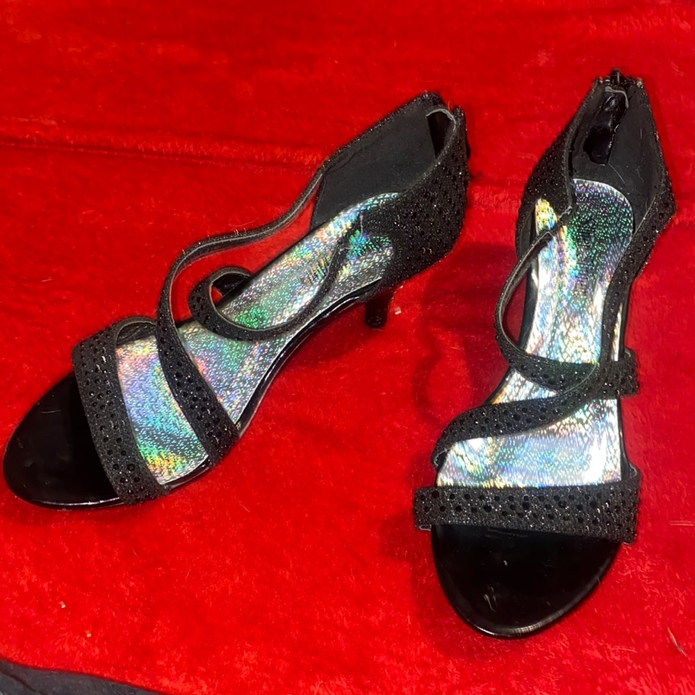2 inch black heels w zipper